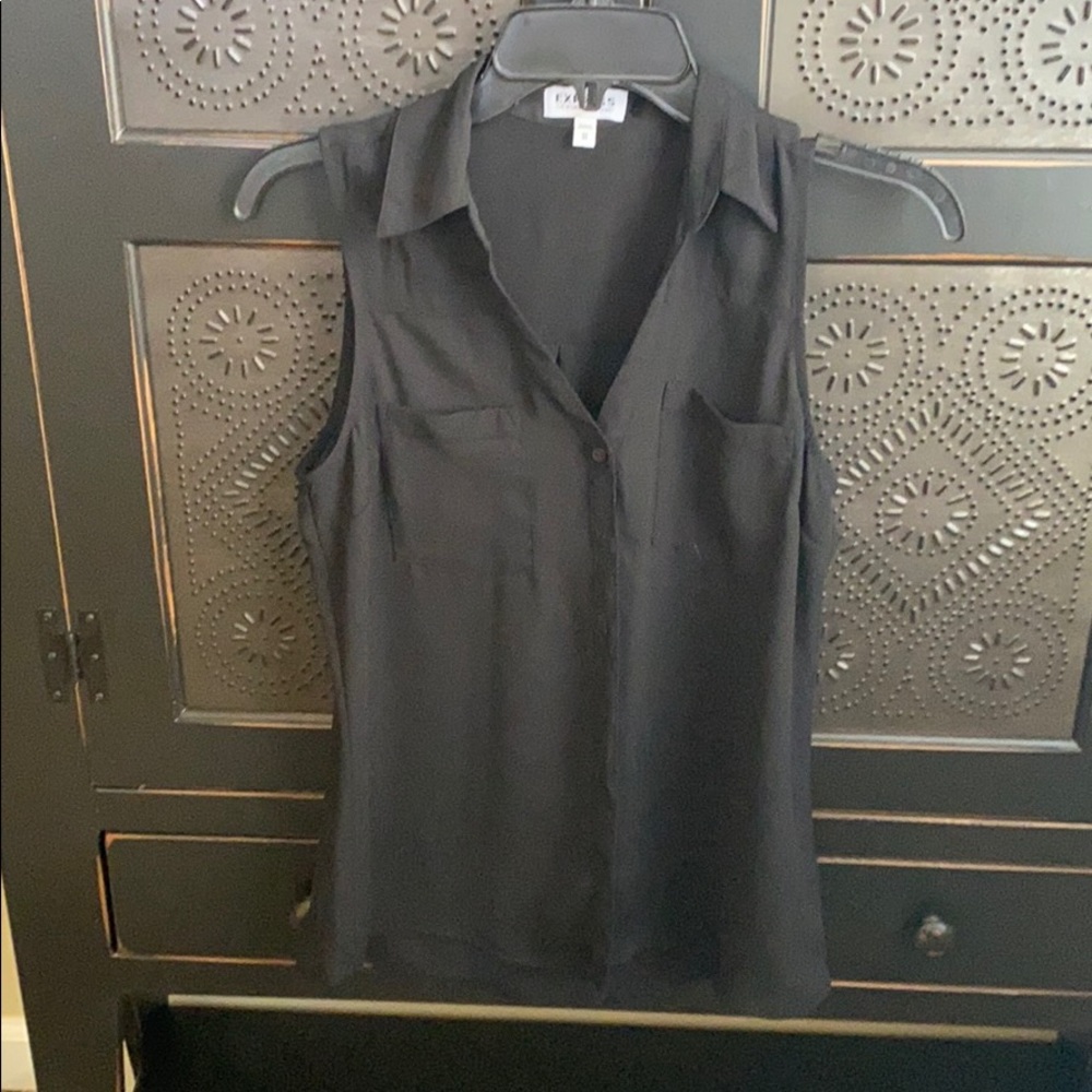 Collared tank